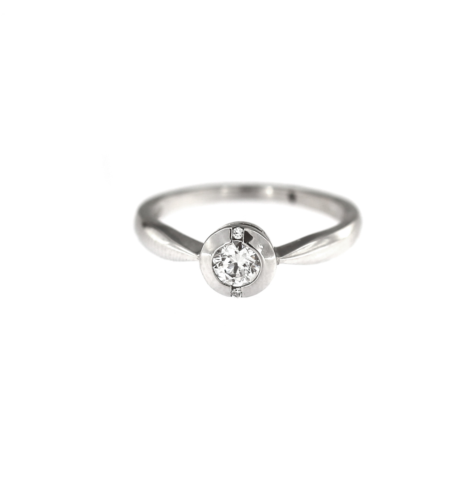 White gold engagement ring DBS01-06-06