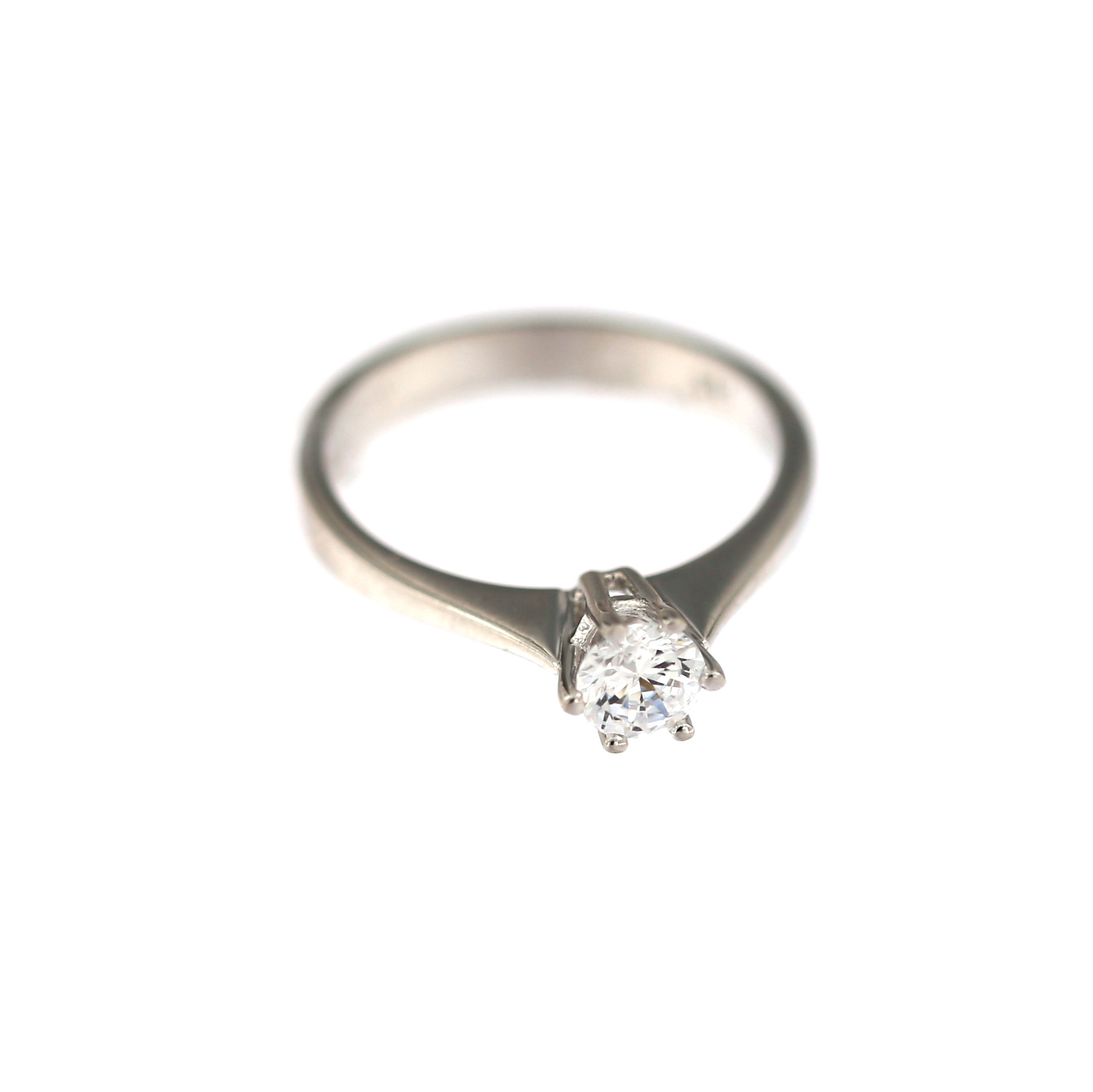 White gold engagement ring DBS01-04-12