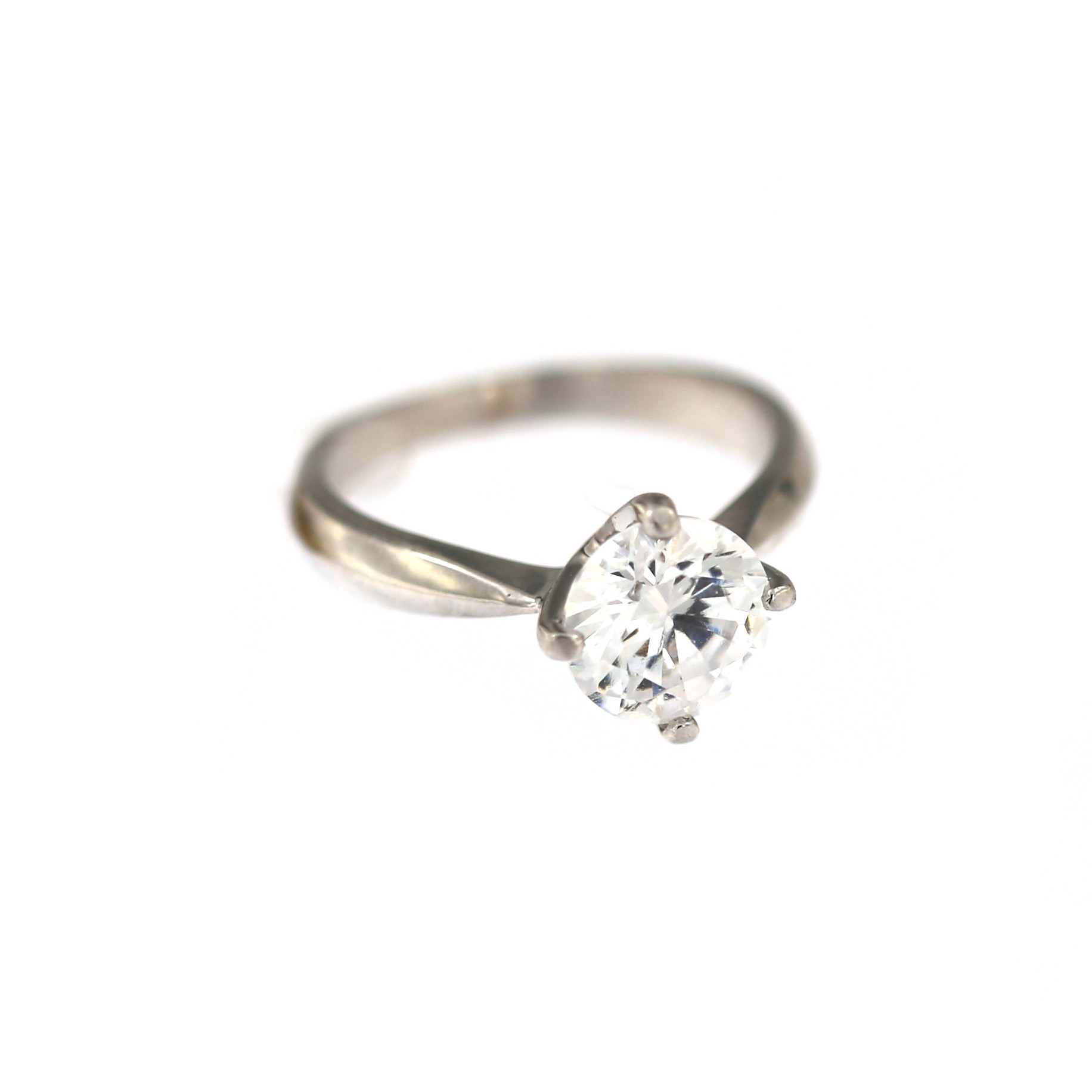 White gold engagement ring DBS01-02-11