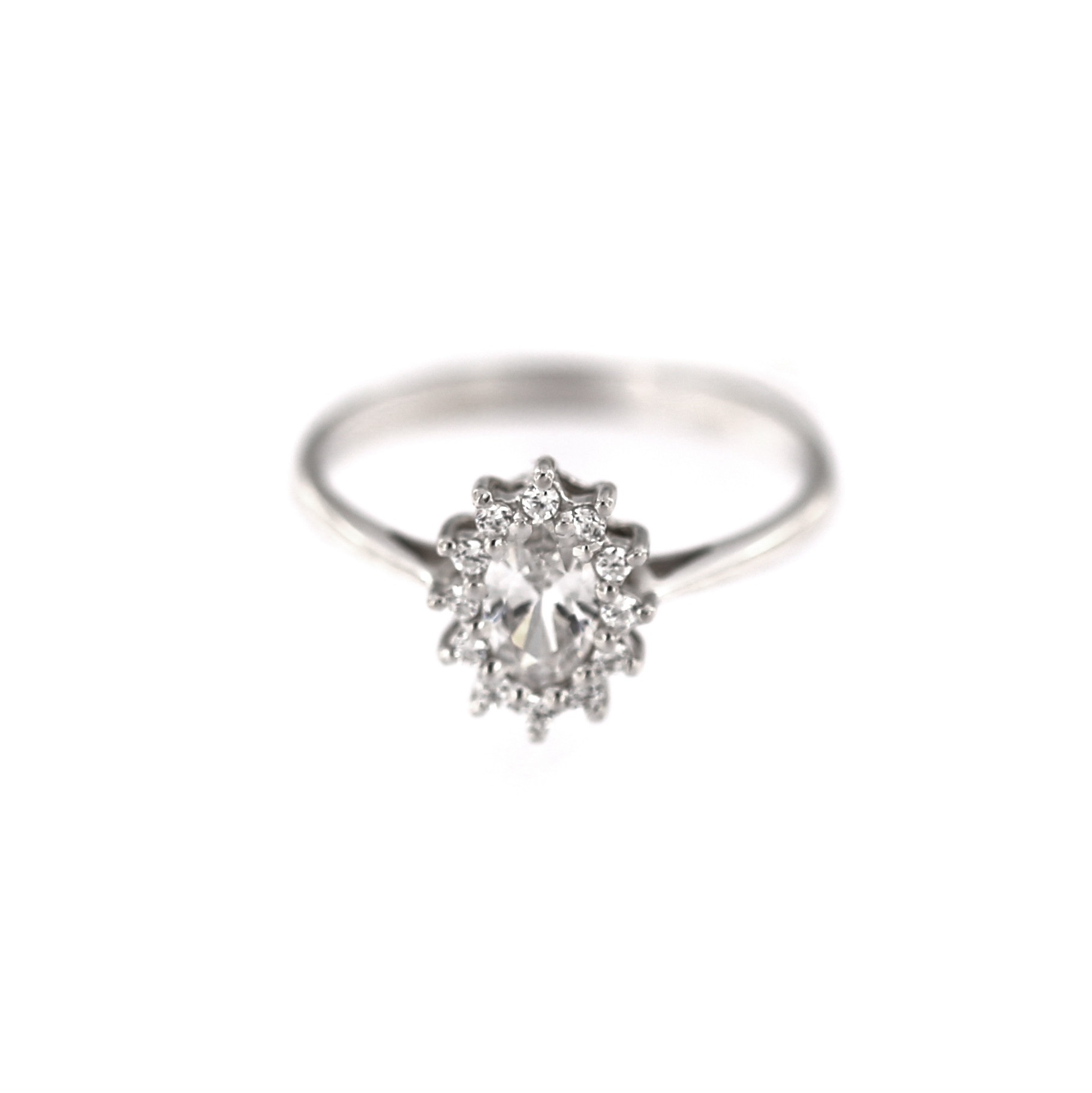 White gold engagement ring DBS02-01-01