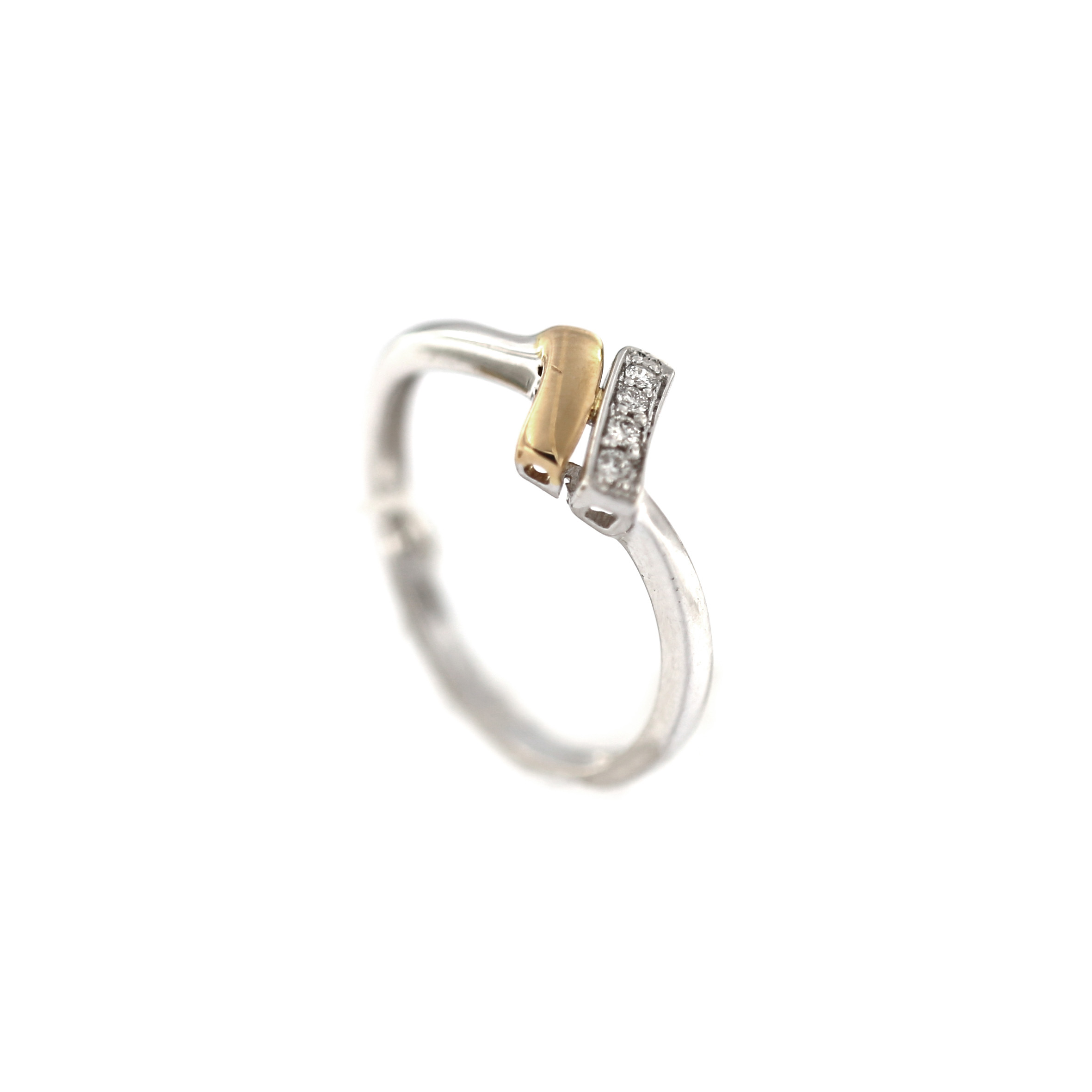 White gold ring with diamonds DBBR13-20