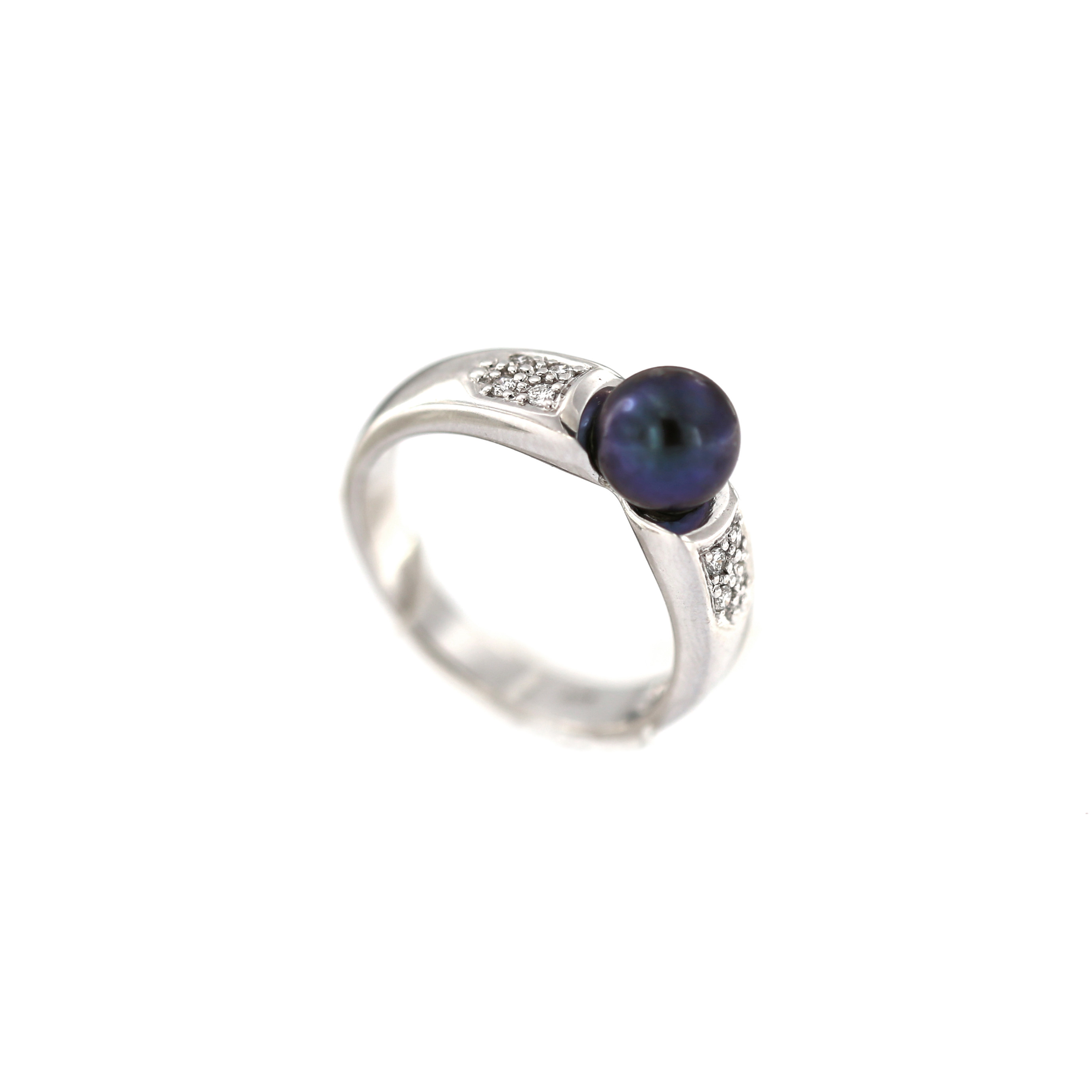 White gold ring with pearl and diamonds DBBR14-PRL-06