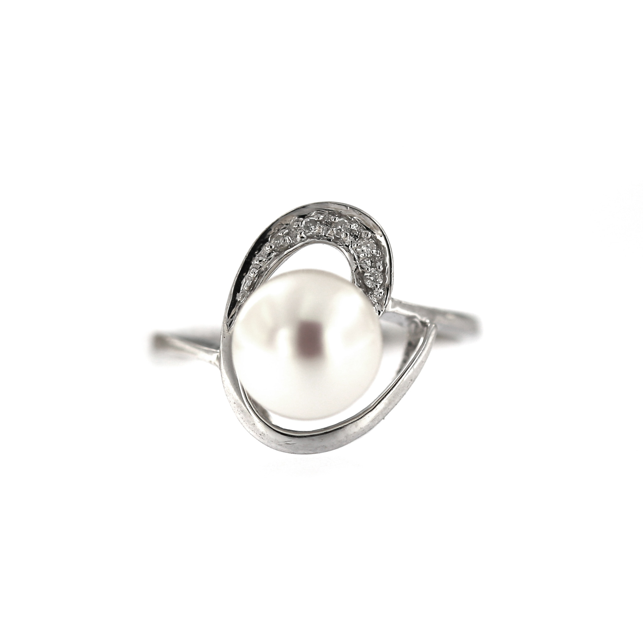 White gold ring with pearl and diamonds DBBR14-PRL-07