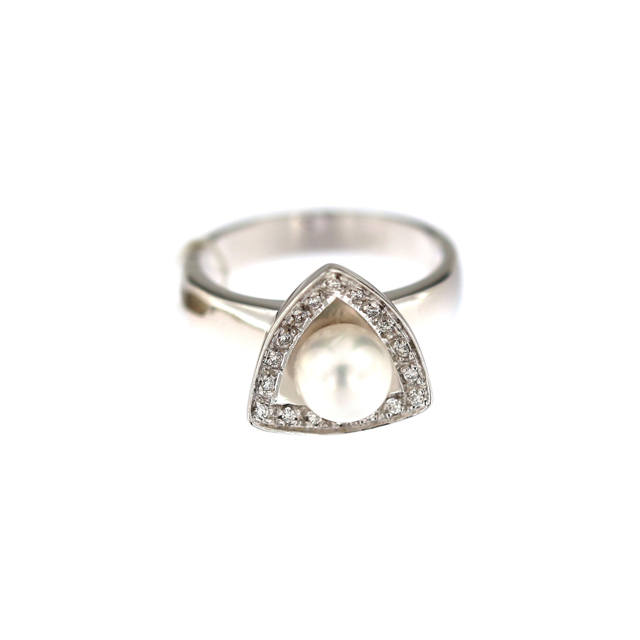 White gold ring with pearl and diamonds DBBR14-PRL-10