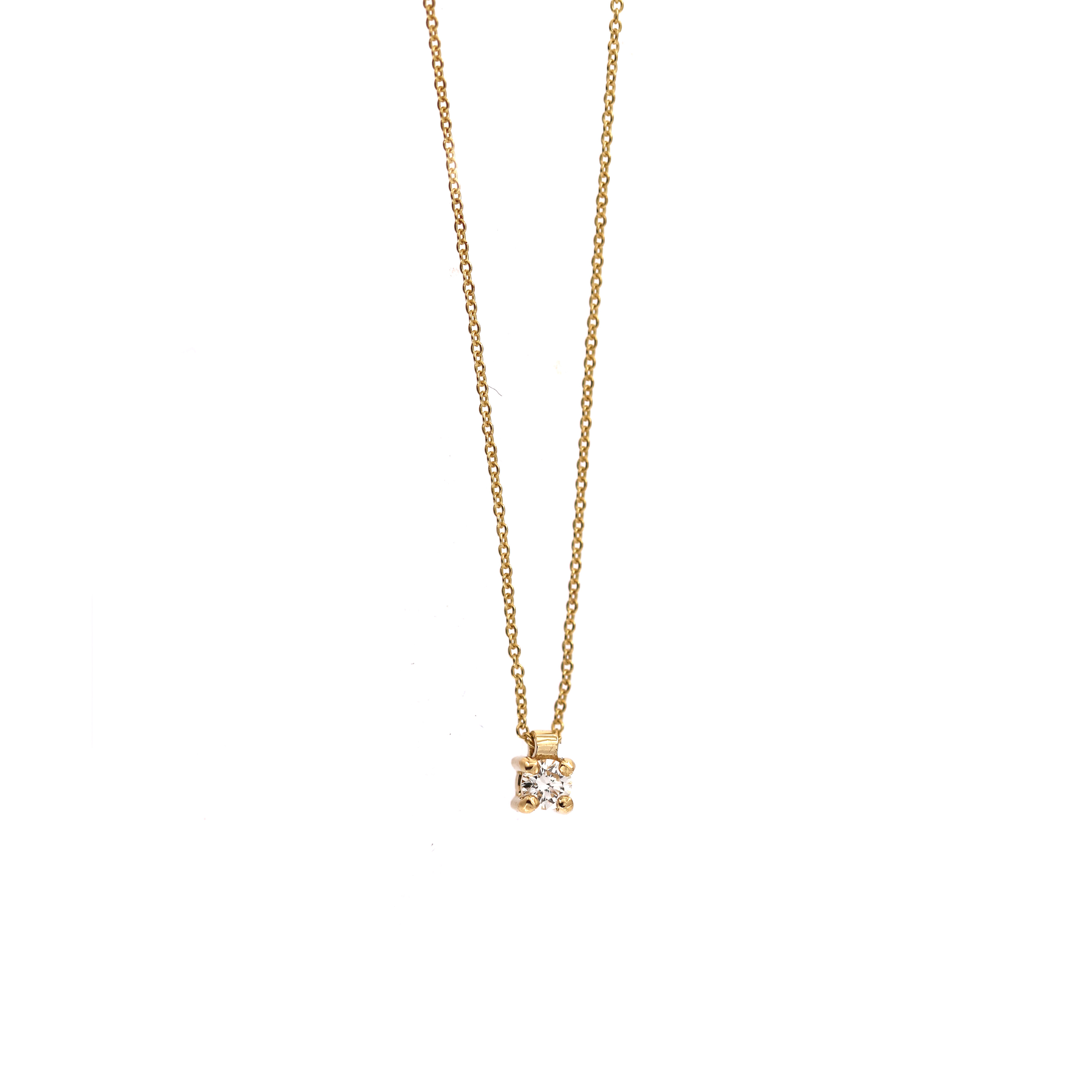 yellow gold diamond pendant necklace