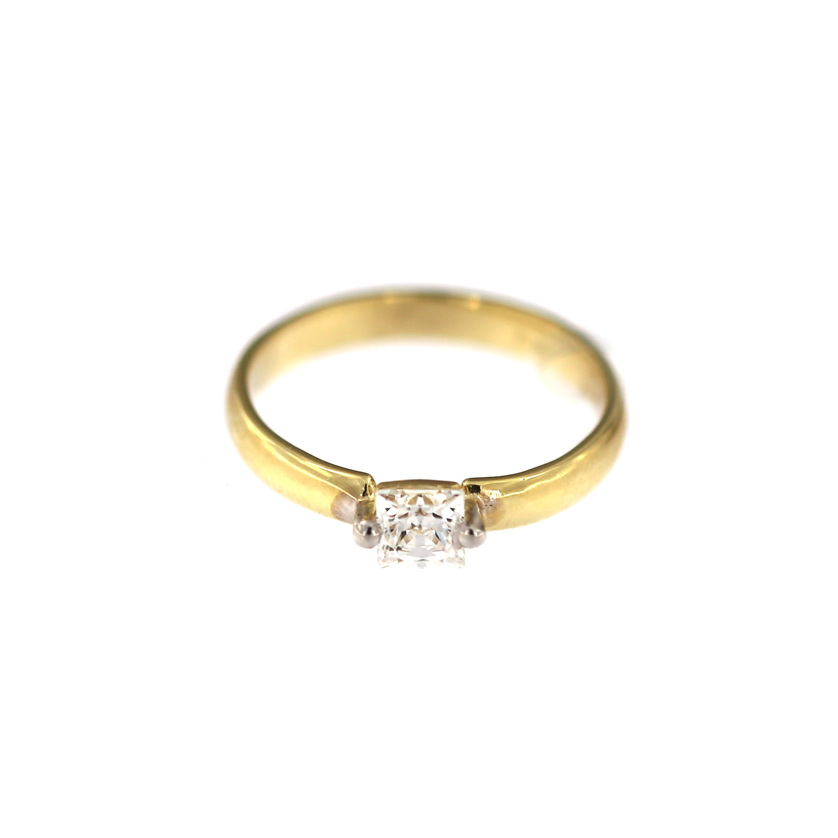 Yellow gold engagement ring DGS01-08-01