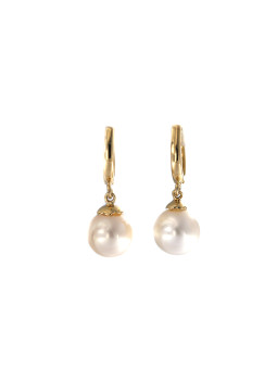 Yellow gold pearl earrings...
