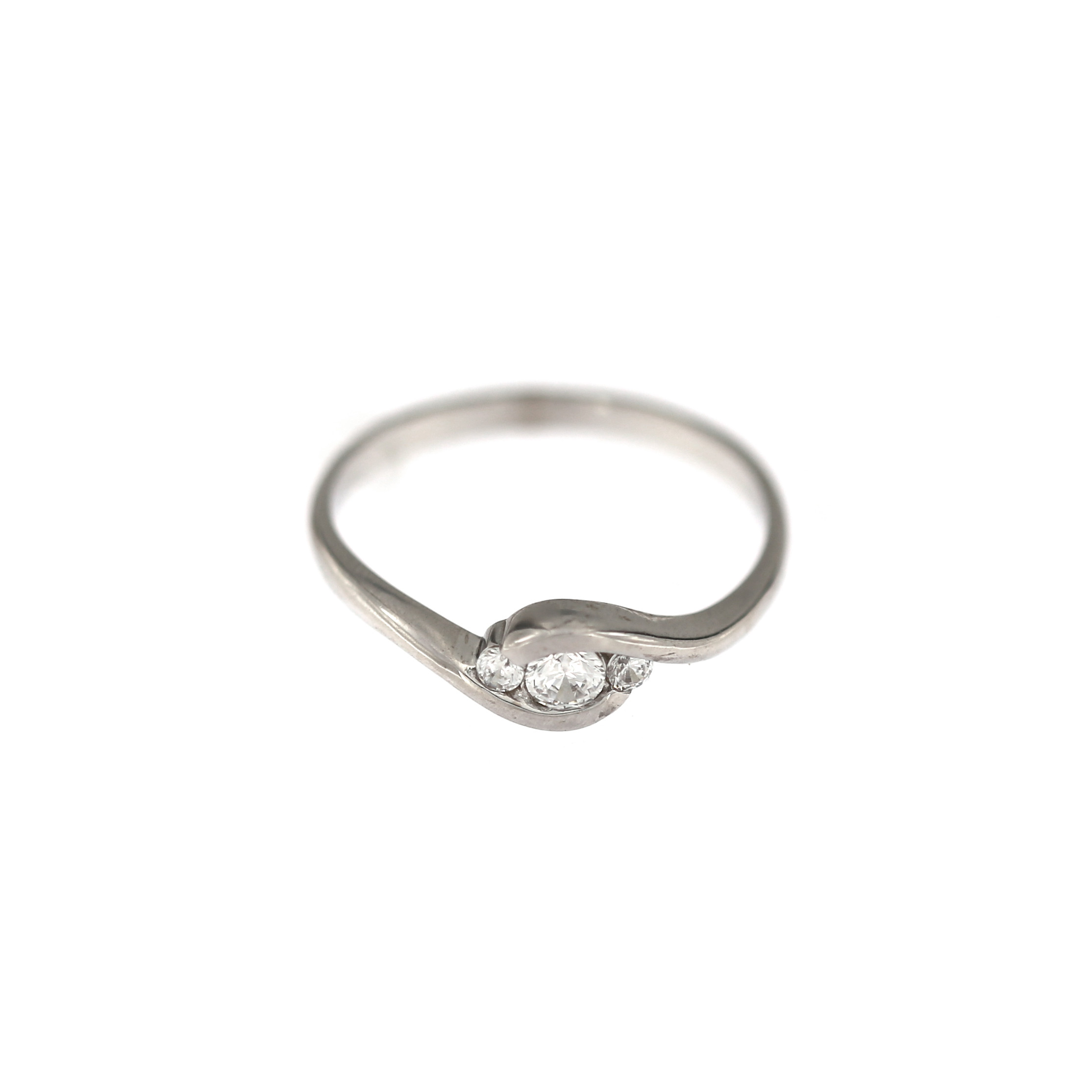 White gold engagement ring with diamond DBBR11-05