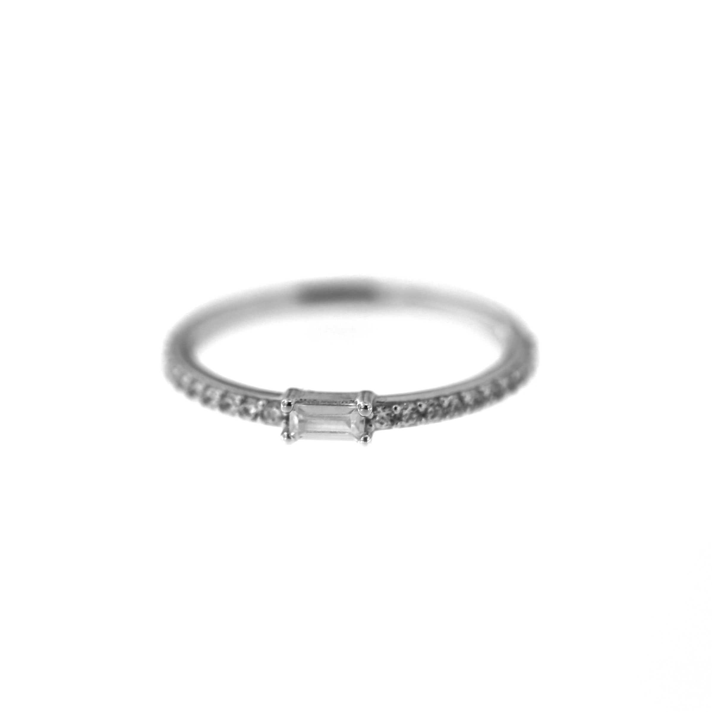 White gold engagement ring DBS03-03-09