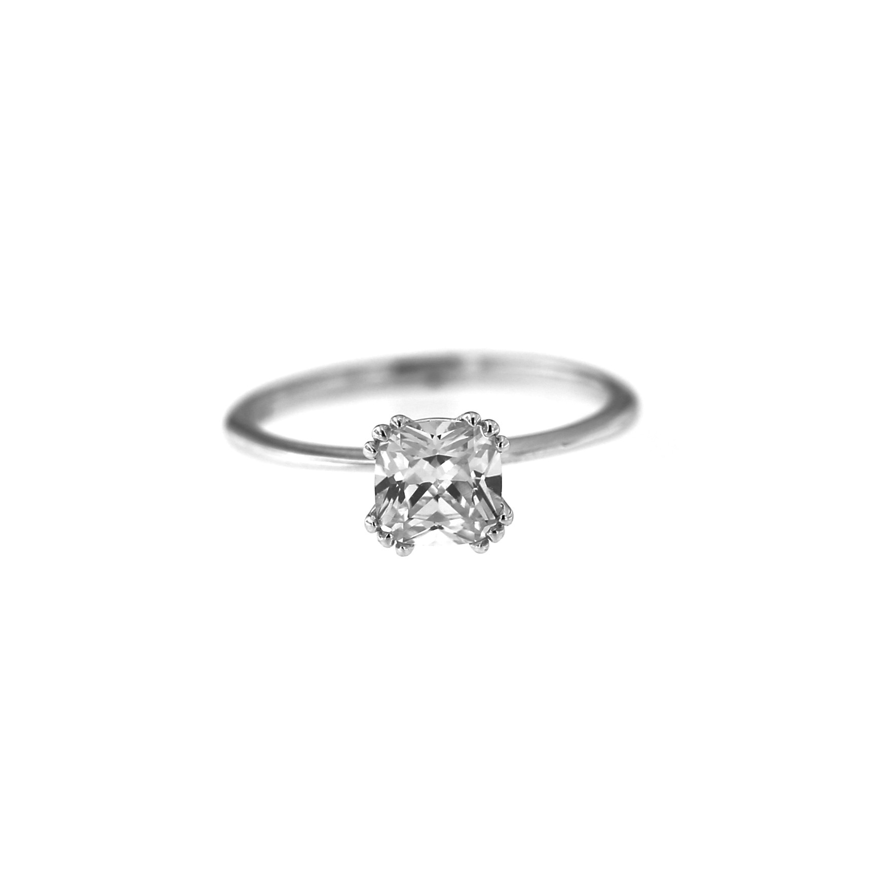 White gold engagement ring DBS01-02-26