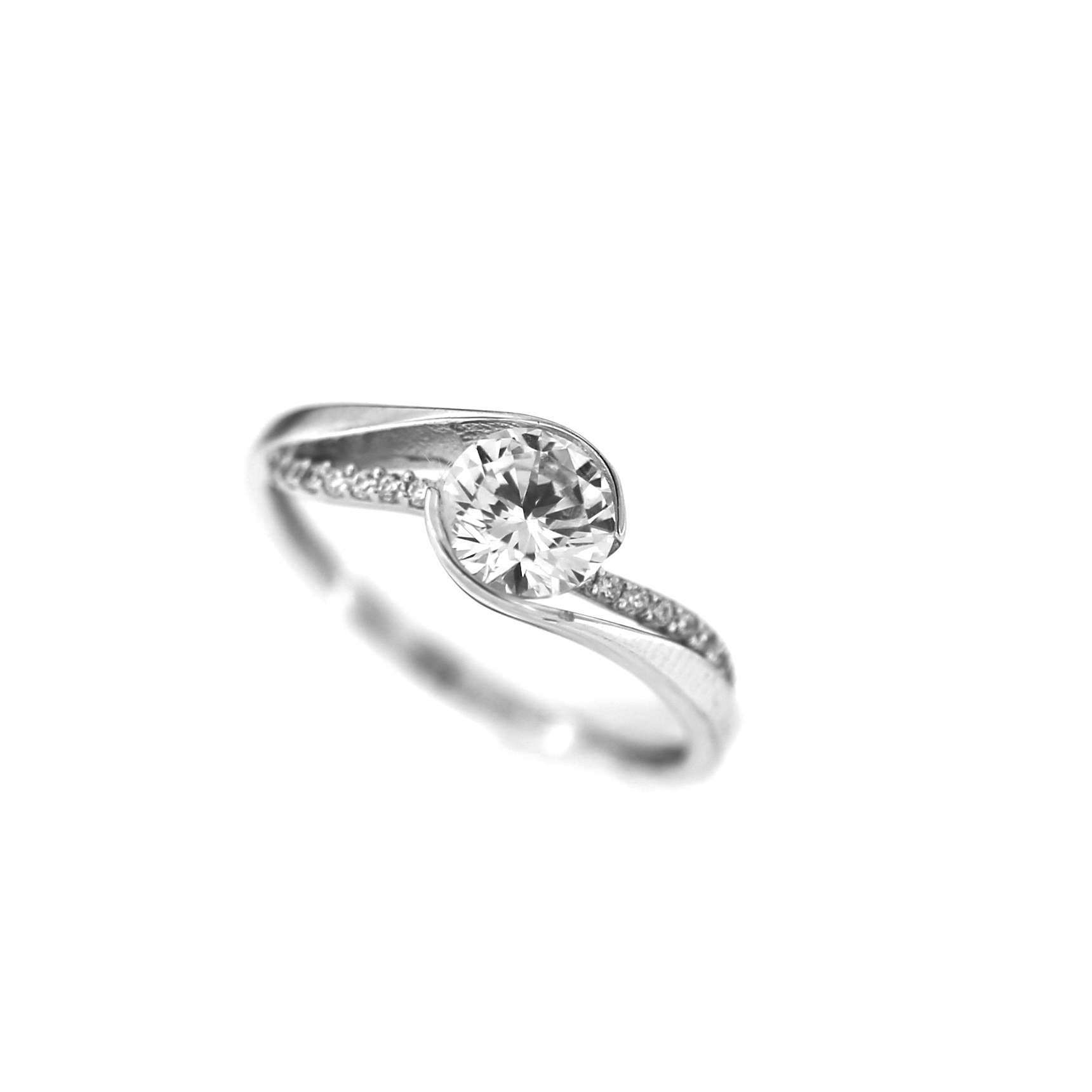 White gold engagement ring DBS04-05-05